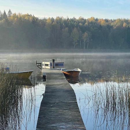 Nice Holiday House At Horse Farm With Lake And Sauna Holo (Sodertalje) Exterior foto