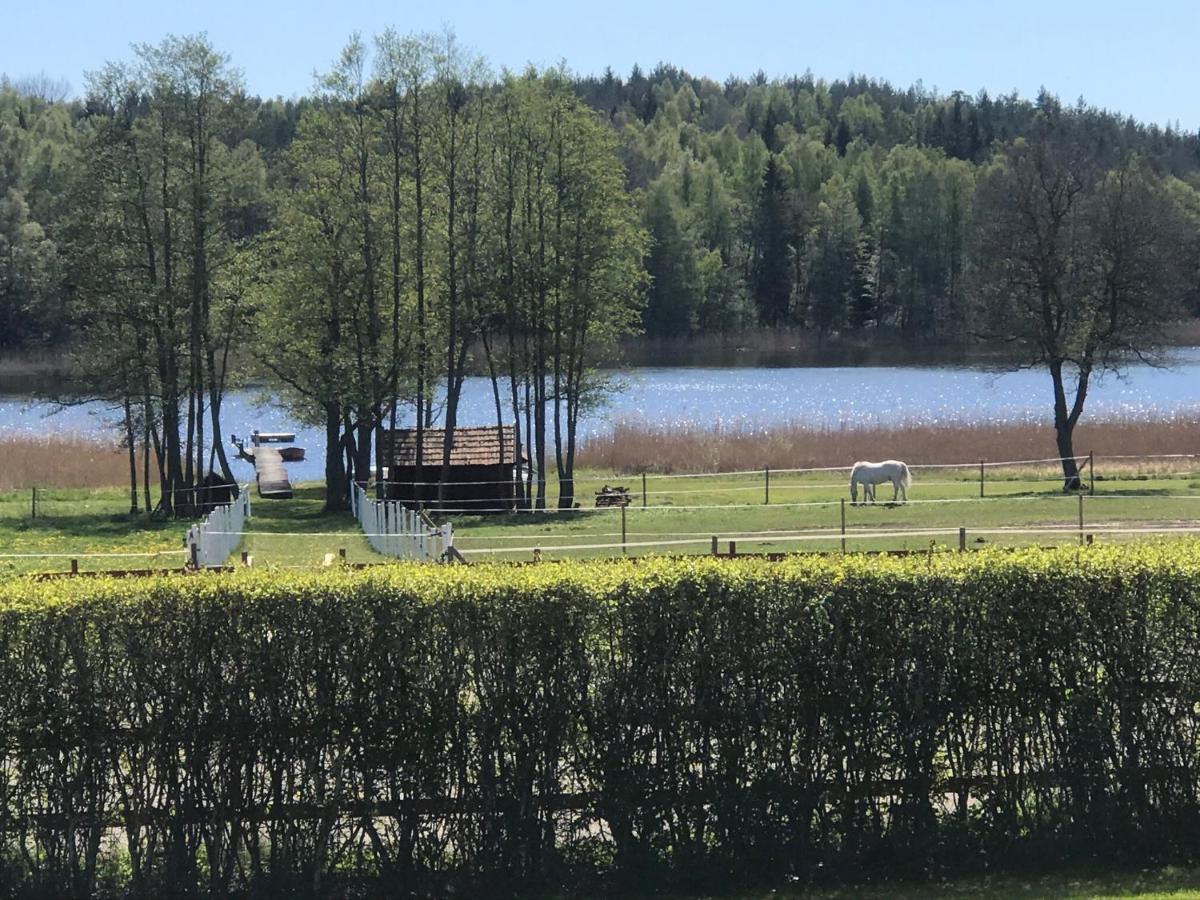 Nice Holiday House At Horse Farm With Lake And Sauna Holo (Sodertalje) Exterior foto